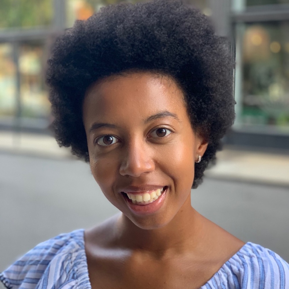 Meet your Posher, Maya